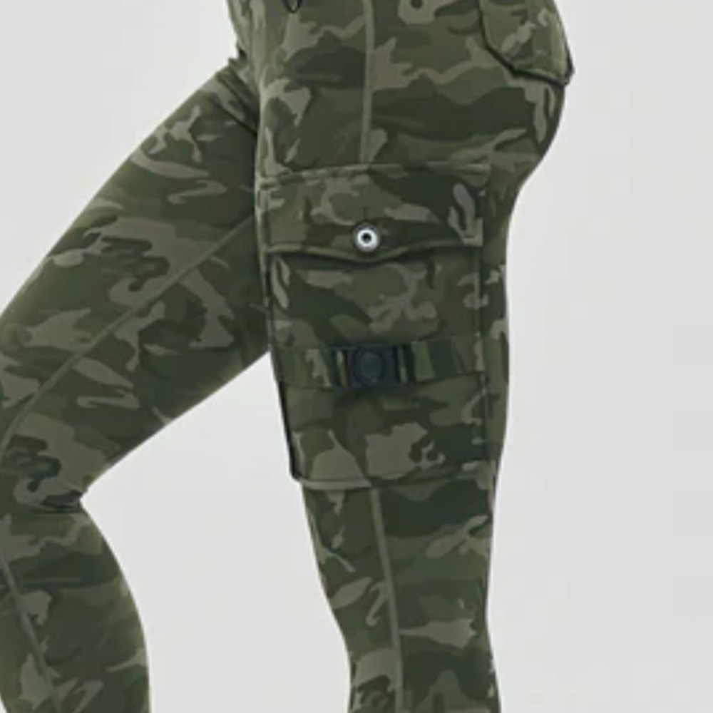 Women's Camouflage Cargo Pants